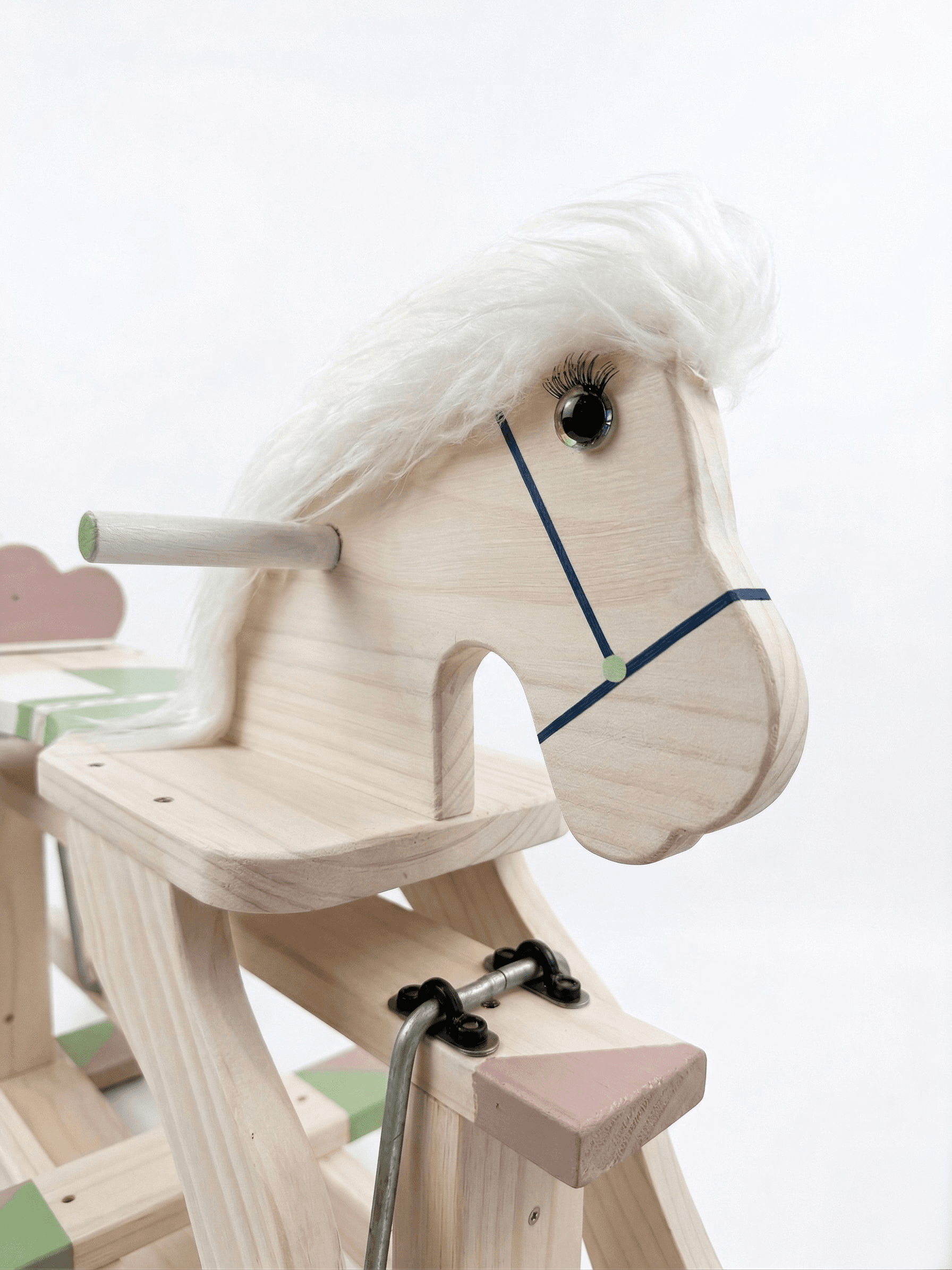 il Cavallino Heritage Edition - detail of hand-finished horse head with mane